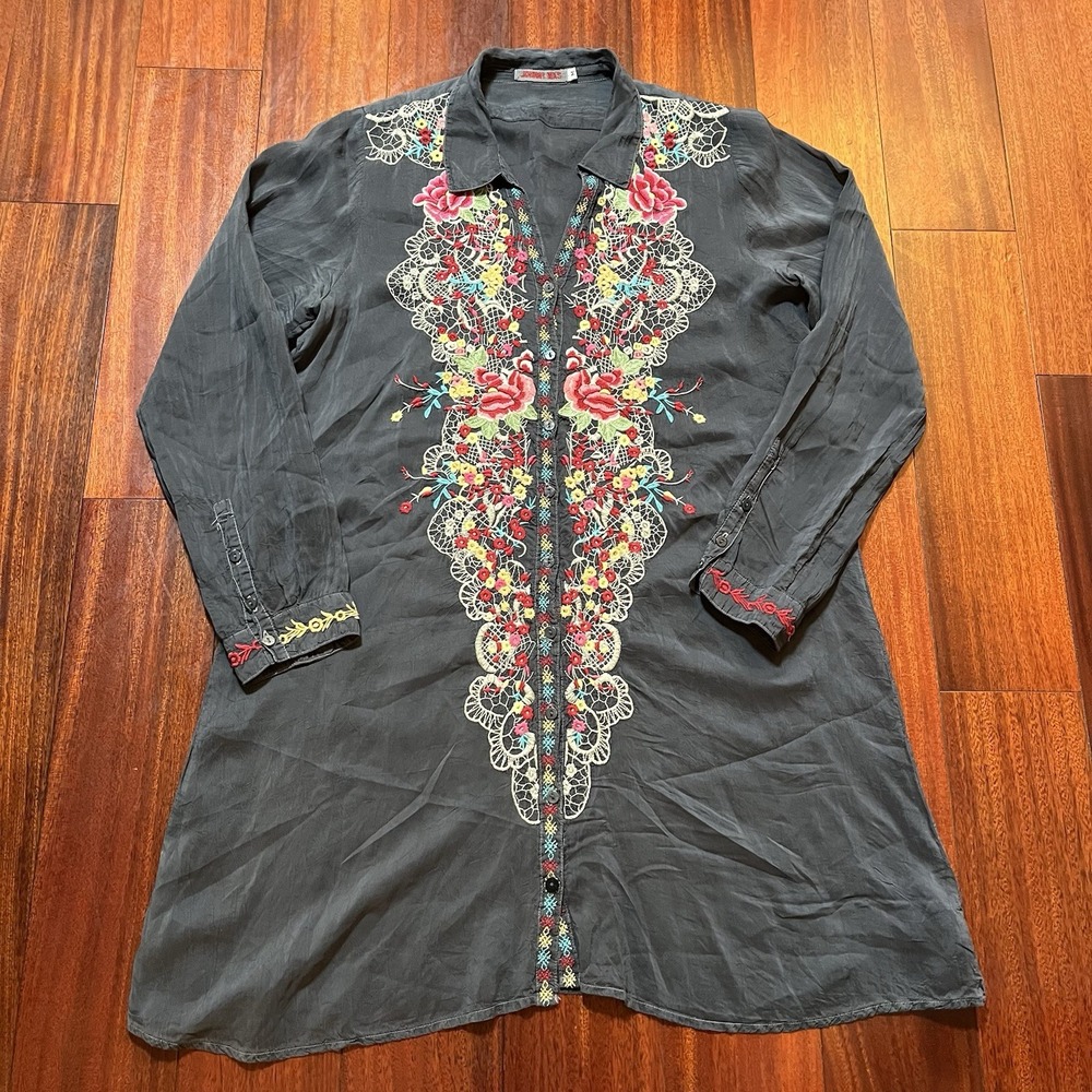 Johnny Was Shirt Womens Medium Floral Embroidered Tunic Top Long Sleeve Button